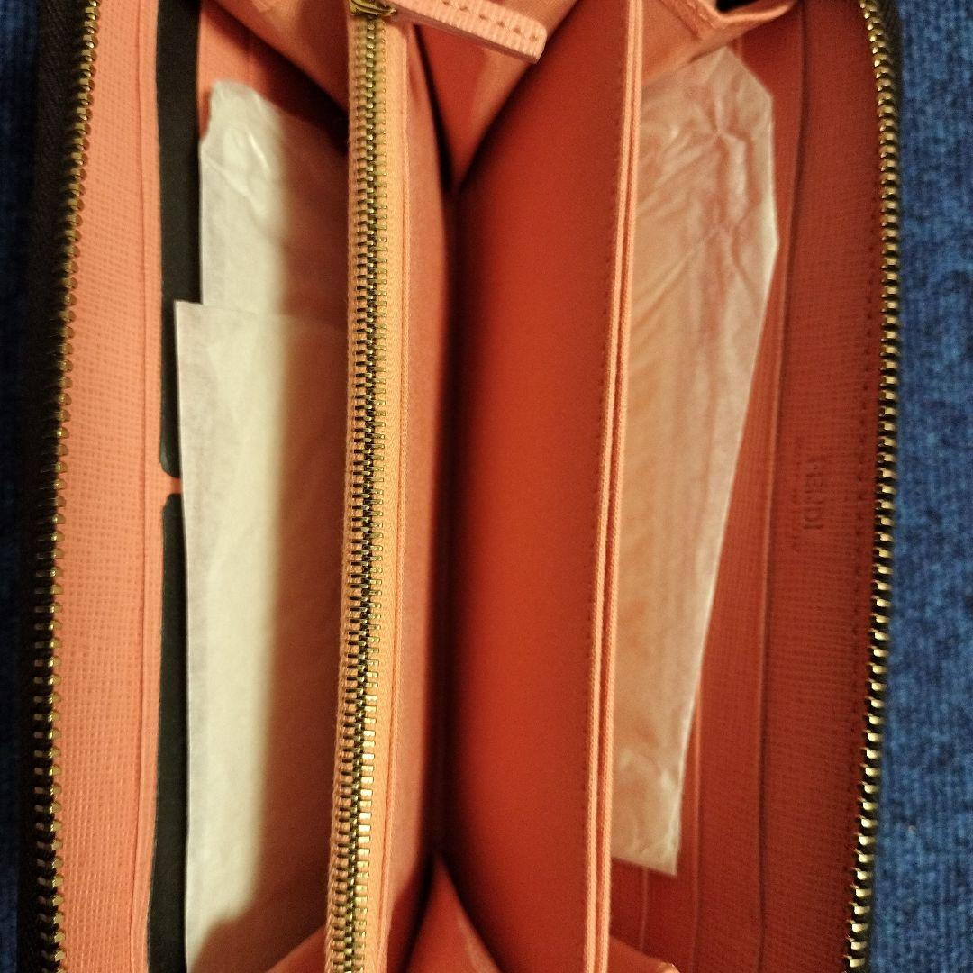 フェンディ ZIP長財布 ラウンド長財布 長財布¥28,888