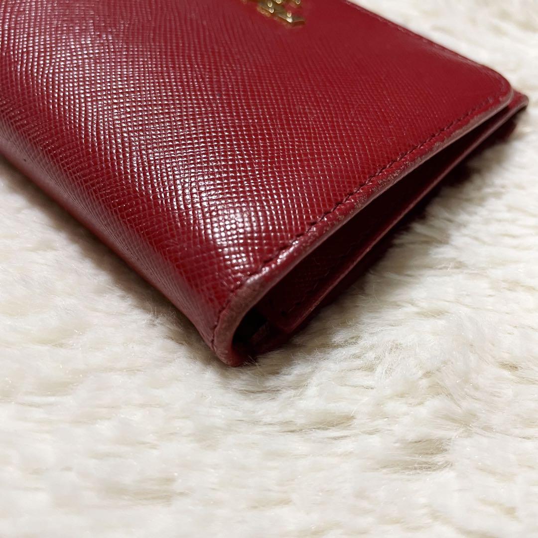 PRADA プラダ 二つ折り財布無明顯傷痕和污漬 雙折錢包紅金標誌 Saffiano 帶盒 11000YEN